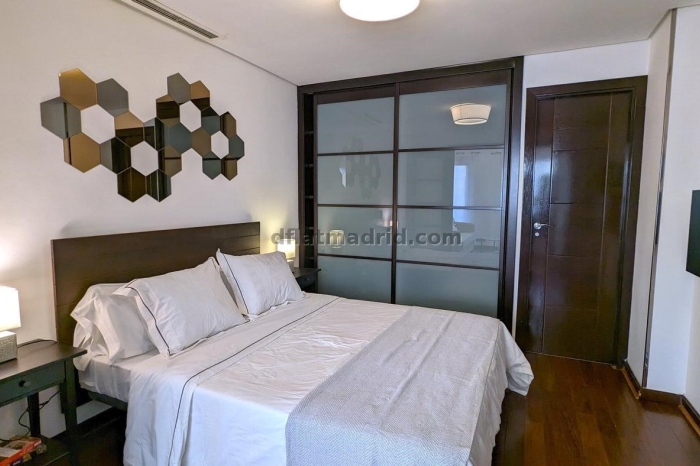 Apartamento exterior cerca de la Castellana con terraza #211 en Madrid