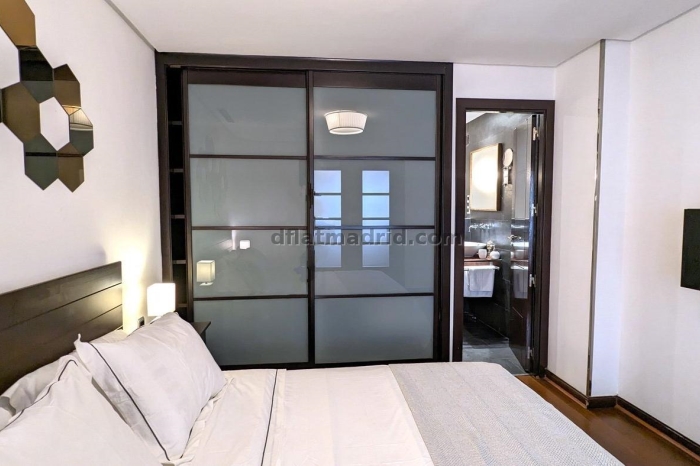 Apartamento exterior cerca de la Castellana con terraza #211 en Madrid