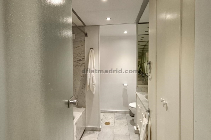 Apartamento Céntrico en Chamberi de 1 Dormitorio con terraza #227 en Madrid