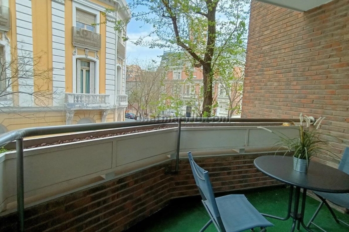 Apartamento Céntrico en Chamberi de 1 Dormitorio con terraza #227 en Madrid