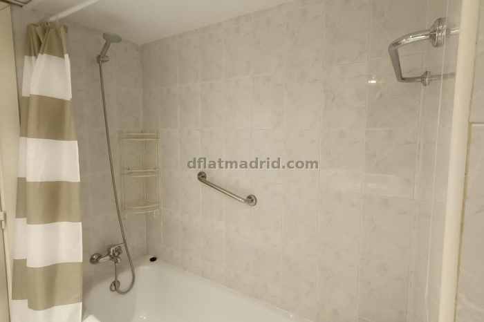 Apartamento Céntrico en Chamberi de 1 Dormitorio con terraza #228 en Madrid