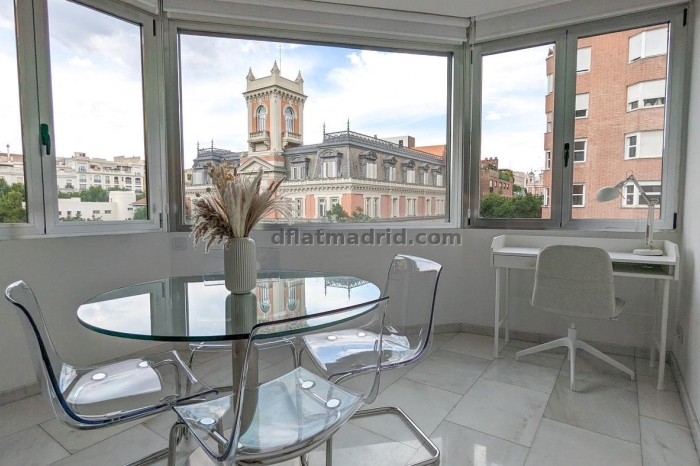 Apartamento Céntrico en Chamberi de 1 Dormitorio #235 en Madrid