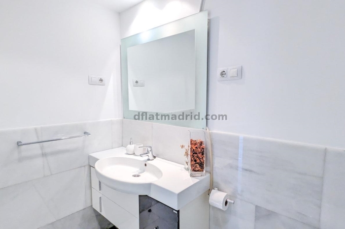 Apartamento Céntrico en Chamberi de 1 Dormitorio #235 en Madrid