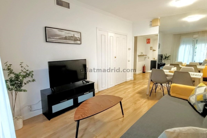 Apartamento Céntrico en Chamberi de 1 Dormitorio con terraza #236 en Madrid