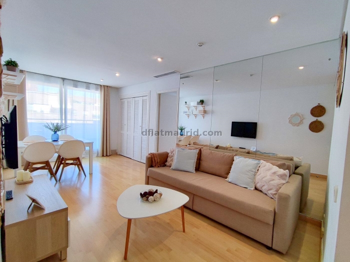 Apartamento Céntrico en Chamberi de 1 Dormitorio con terraza #239 en Madrid