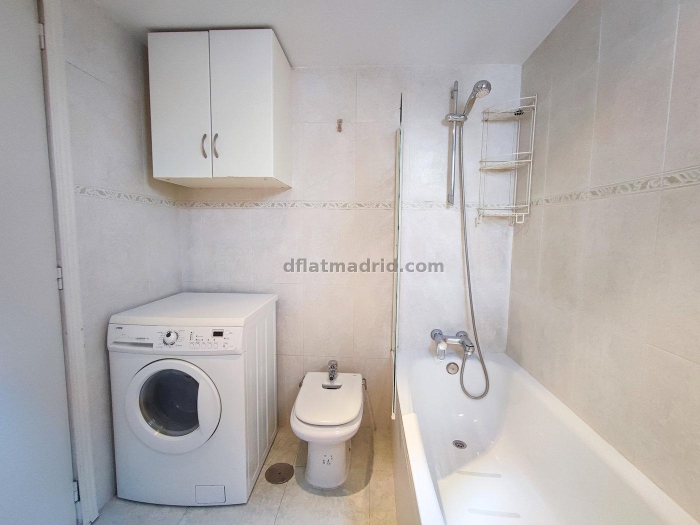 Apartamento Céntrico en Chamberi de 1 Dormitorio con terraza #239 en Madrid