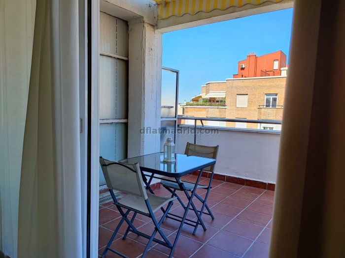 Apartamento Céntrico en Chamberi de 1 Dormitorio con terraza #239 en Madrid