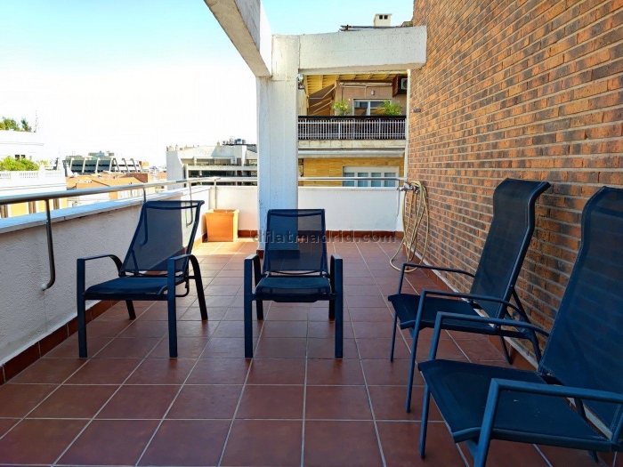 Apartamento Céntrico en Chamberi de 1 Dormitorio con terraza #239 en Madrid