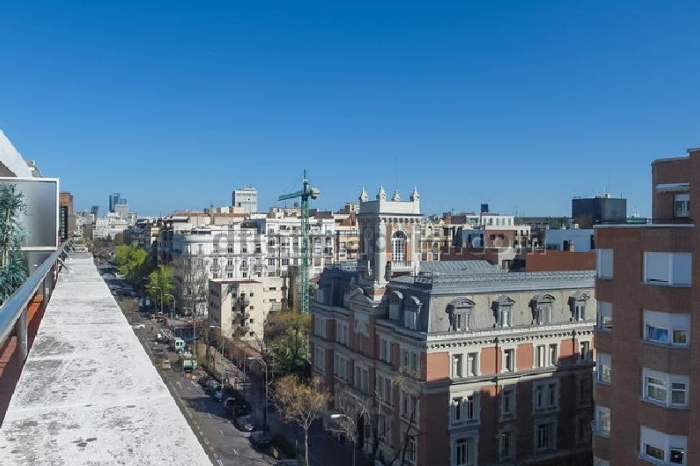 Apartamento Céntrico en Chamberi de 1 Dormitorio con terraza #239 en Madrid