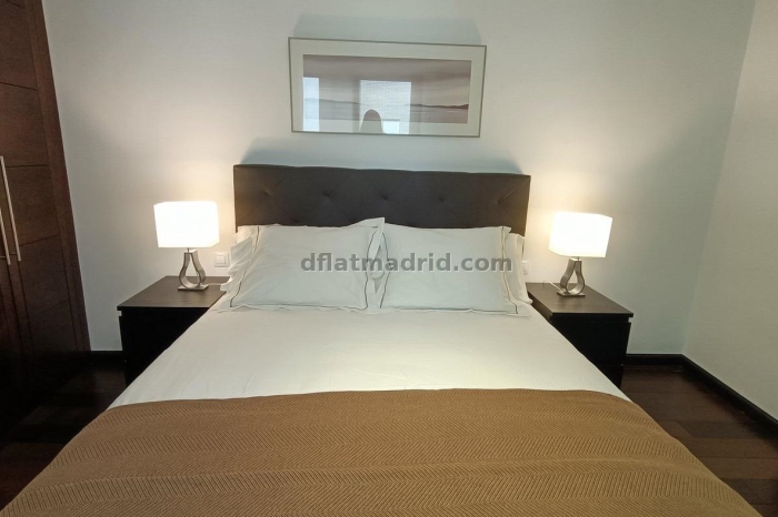 Apartamento interior en Almagro totalmente amueblado #359 en Madrid