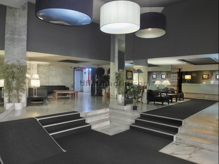 Apartamento interior en Almagro totalmente amueblado #359 en Madrid