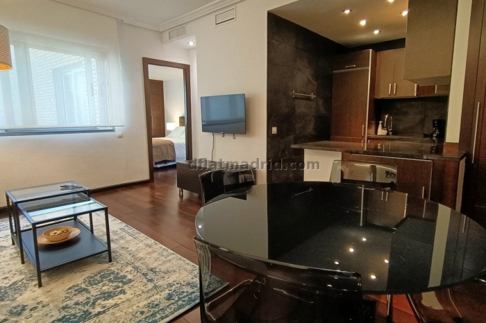 Apartamento interior en Almagro totalmente amueblado #359 en Madrid