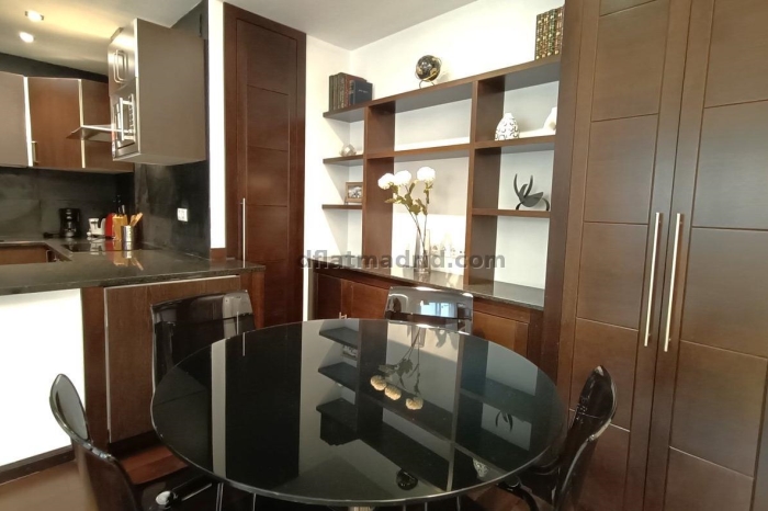 Apartamento interior en Almagro totalmente amueblado #359 en Madrid