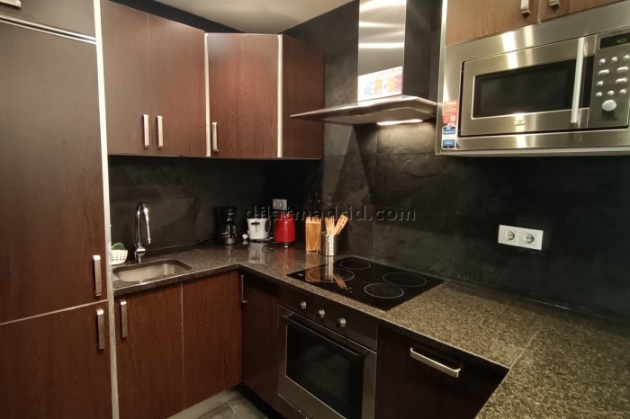 Apartamento interior en Almagro totalmente amueblado #359 en Madrid