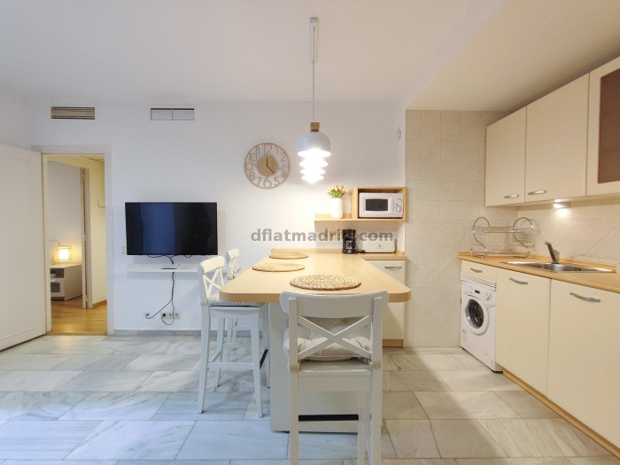 Apartamento Céntrico en Chamberi de 1 Dormitorio con terraza #483 en Madrid