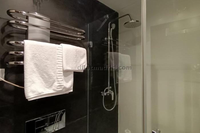 Apartamento exterior cerca de Serrano en area exclusiva #574 en Madrid