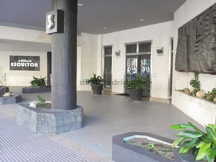 Apartamento exterior cerca de Serrano en area exclusiva #574 en Madrid