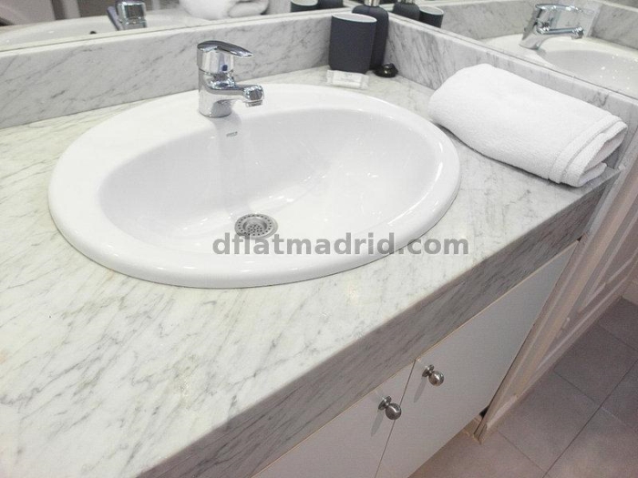 Apartamento Céntrico en Chamberi de 1 Dormitorio con terraza #1749 en Madrid