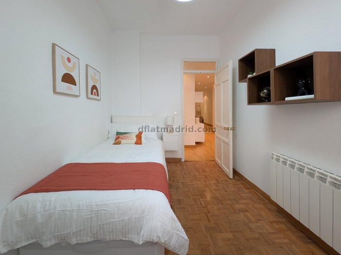 Spacious 3 Bedroom Apartment in Salamanca #123 in Madrid