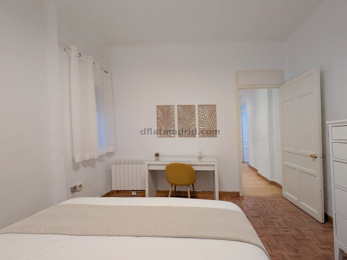 Spacious 3 Bedroom Apartment in Salamanca #123 in Madrid