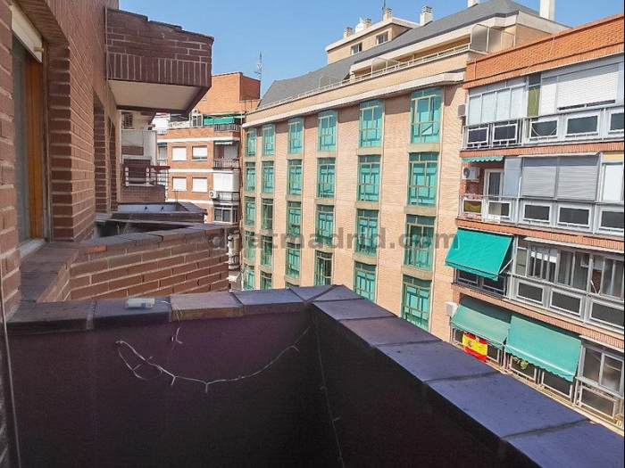 Apartamento Luminoso en Chamartin de 1 Dormitorio #163 en Madrid