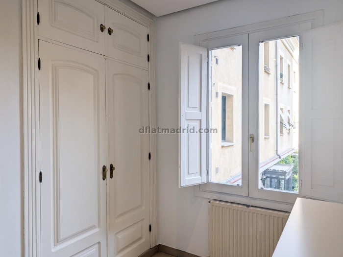 Bright Apartment in Centro of 1 Bedroom #324 in Madrid