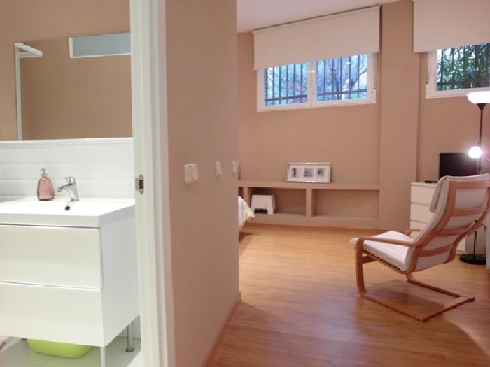 Apartamento Tranquilo en Chamartin de 1 Dormitorio #535 en Madrid