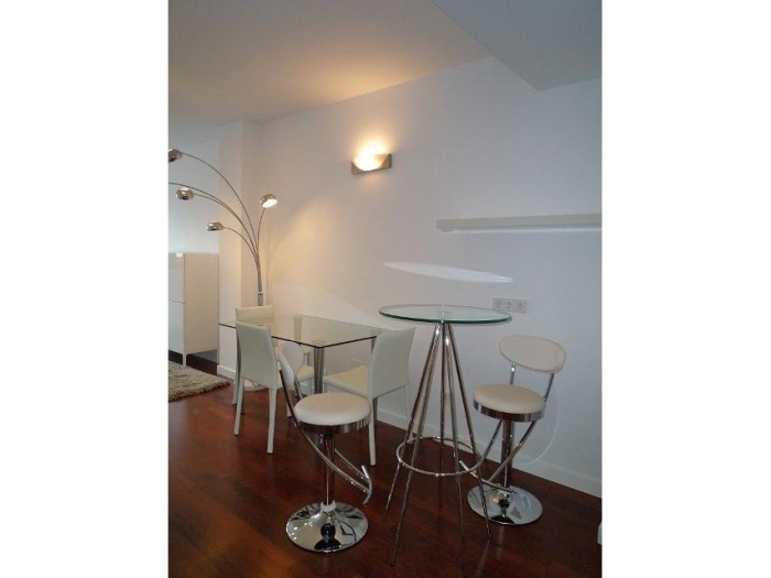 Apartamento Tranquilo en Chamartin de 1 Dormitorio #544 en Madrid