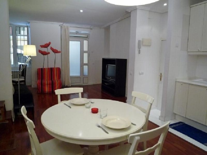 Apartamento Tranquilo en Centro de 1 Dormitorio #603 en Madrid