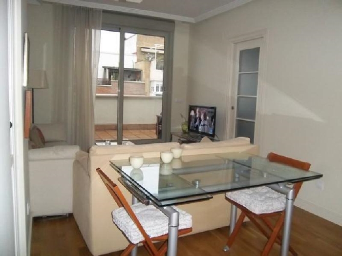 Apartamento Tranquilo en Chamartin de 1 Dormitorio con terraza #743 en Madrid