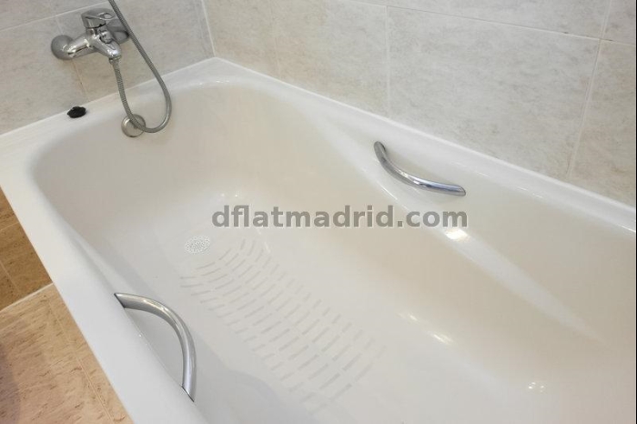 Apartamento Luminoso en Chamartin de 1 Dormitorio #747 en Madrid