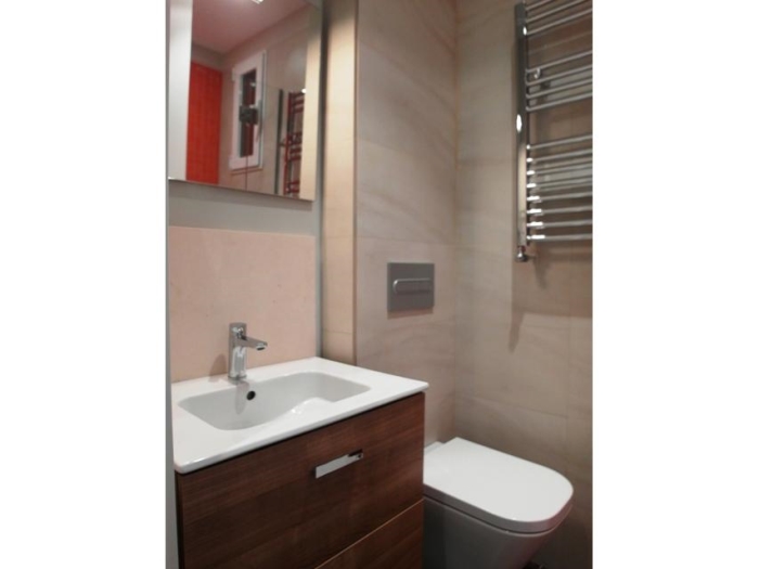 Apartamento Amplio en Chamartin de 1 Dormitorio #946 en Madrid