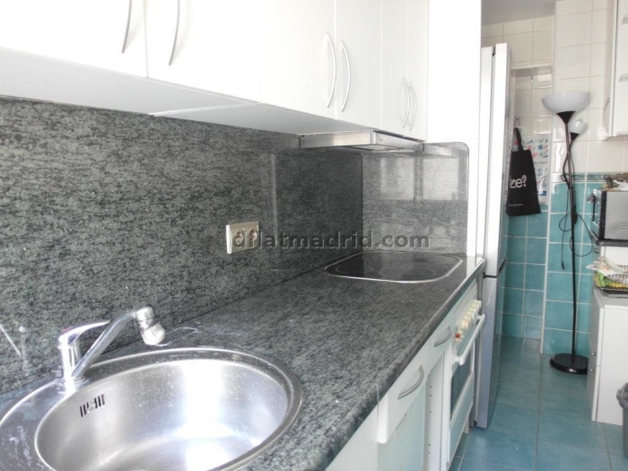 Apartamento Amplio en Tetuan de 2 Dormitorios #977 en Madrid