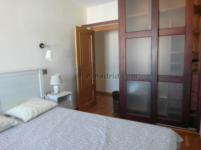 Apartamento Amplio en Tetuan de 2 Dormitorios #977 en Madrid