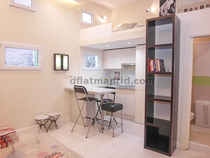 Apartamento Tranquilo en Centro de 1 Dormitorio #1112 en Madrid