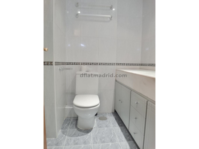 Spacious Apartment in Centro of 3 Bedrooms #1189 in Madrid