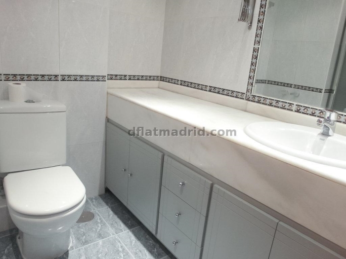 Spacious Apartment in Centro of 3 Bedrooms #1189 in Madrid