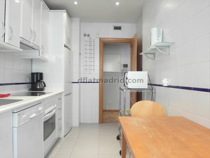 Spacious Apartment in Centro of 3 Bedrooms #1189 in Madrid