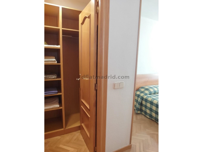 Spacious Apartment in Centro of 3 Bedrooms #1189 in Madrid