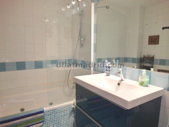 Spacious Apartment in Centro of 2 Bedrooms #1409 in Madrid