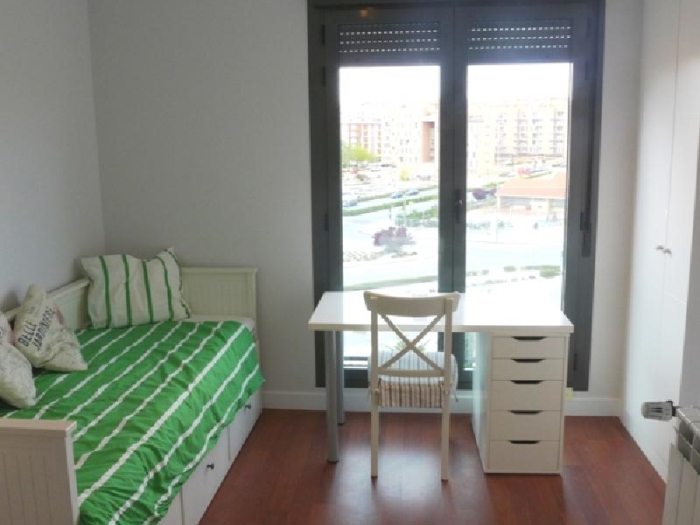 Atico en Las Tablas de 2 Dormitorios con terraza #1469 en Madrid