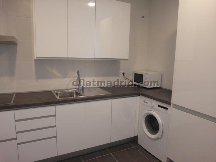 Apartamento Luminoso en Centro de 2 Dormitorios #1533 en Madrid