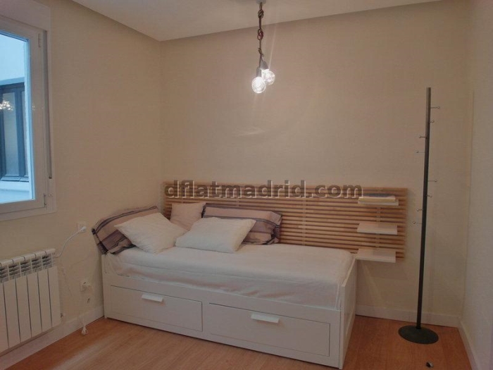 Apartamento Luminoso en Centro de 2 Dormitorios #1533 en Madrid