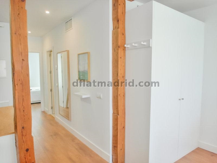 Apartamento Luminoso en Centro de 1 Dormitorio #1648 en Madrid