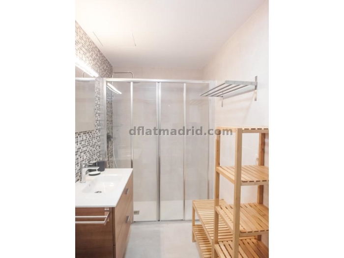 Apartamento Luminoso en Centro de 1 Dormitorio #1648 en Madrid