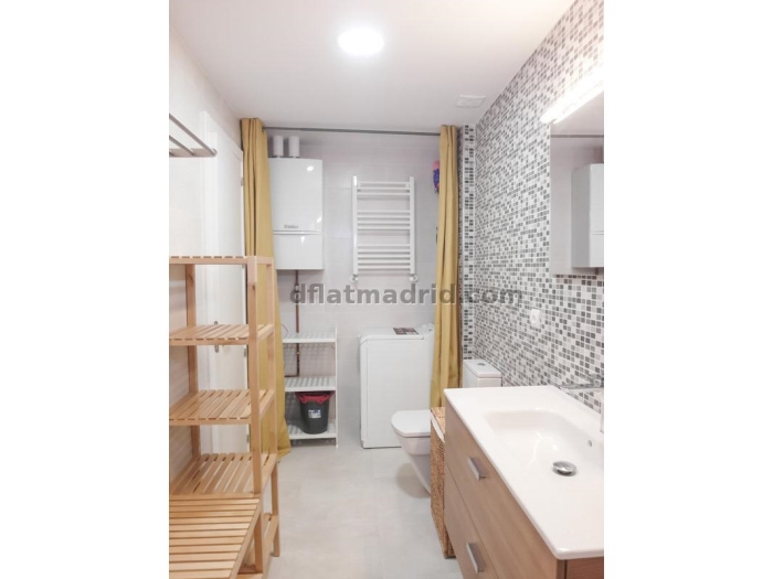 Apartamento Luminoso en Centro de 1 Dormitorio #1648 en Madrid