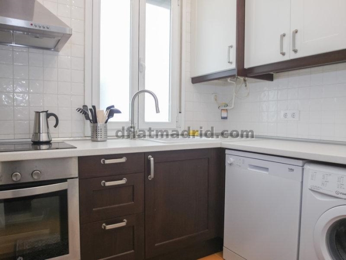 Apartamento Luminoso en Centro de 2 Dormitorios #1656 en Madrid