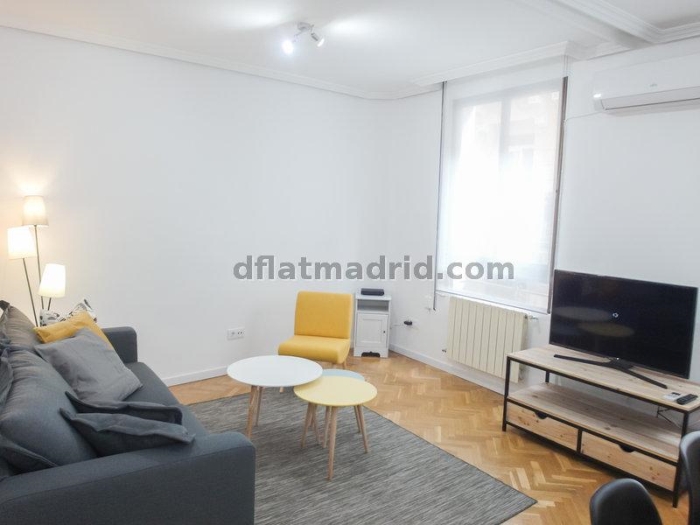 Apartamento Luminoso en Centro de 2 Dormitorios #1656 en Madrid