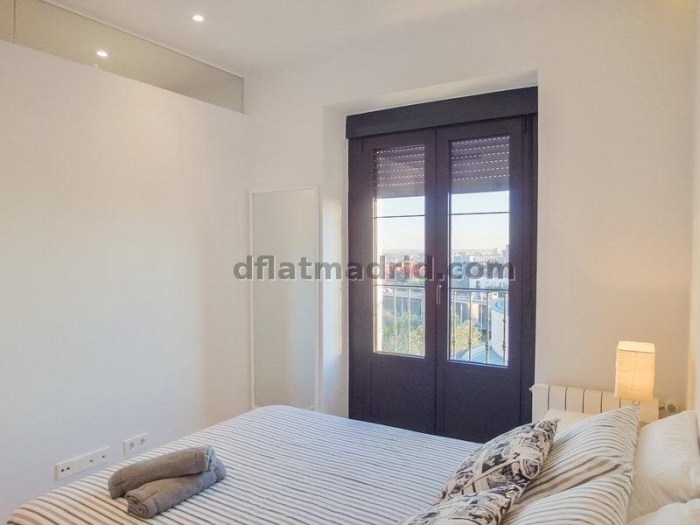 Apartamento Luminoso en Centro de 1 Dormitorio #1677 en Madrid