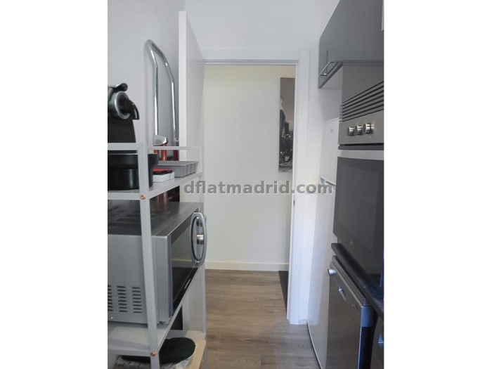 Apartamento Tranquilo en Tetuan de 2 Dormitorios #1754 en Madrid